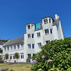 Les Panoramas Hotel